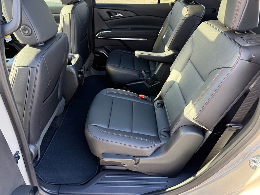 New 2026 Chevrolet Traverse Z71 w/ Enhanced Driving Package image 7