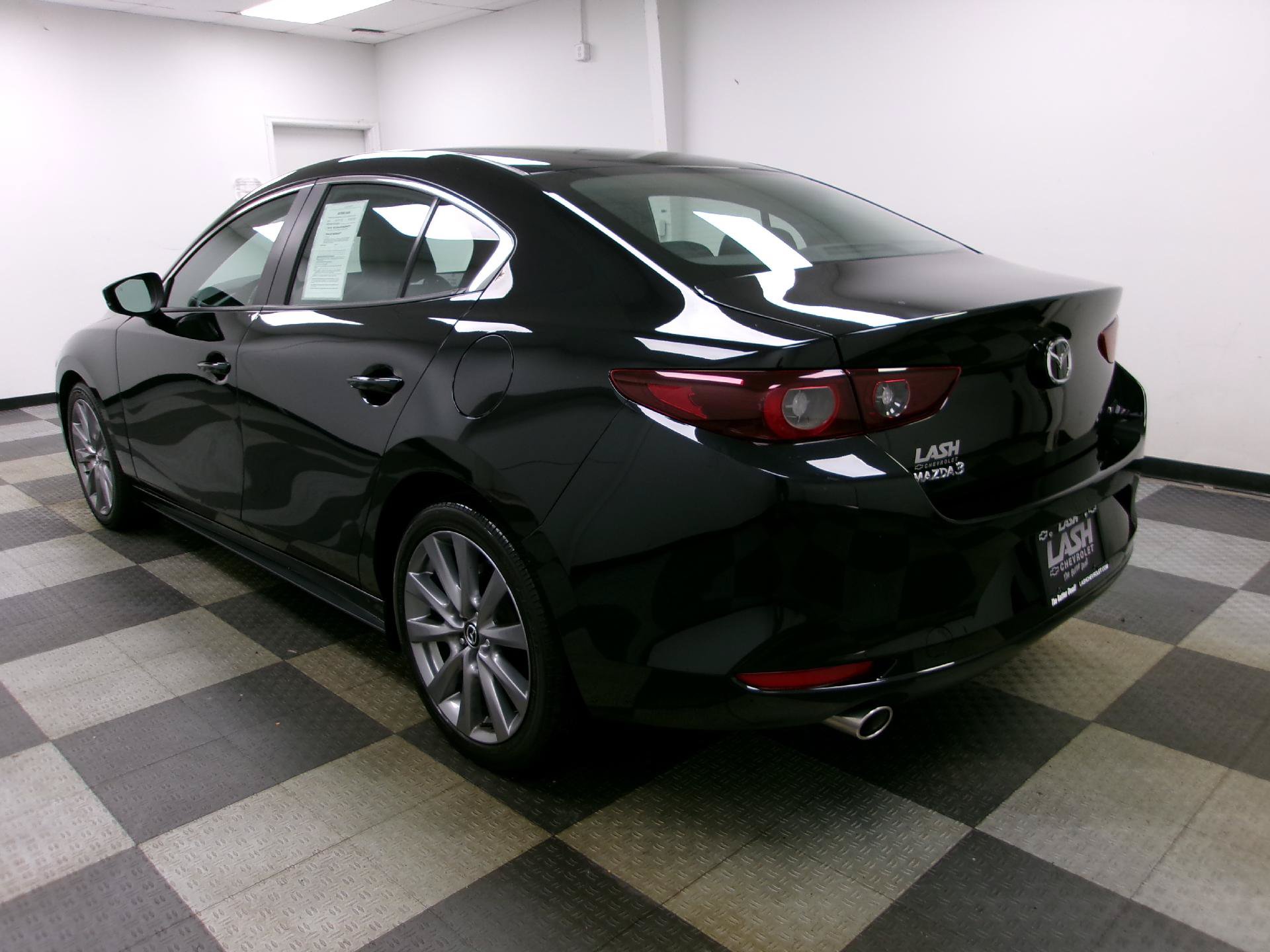 Used 2024 MAZDA MAZDA3 s FWD image 2