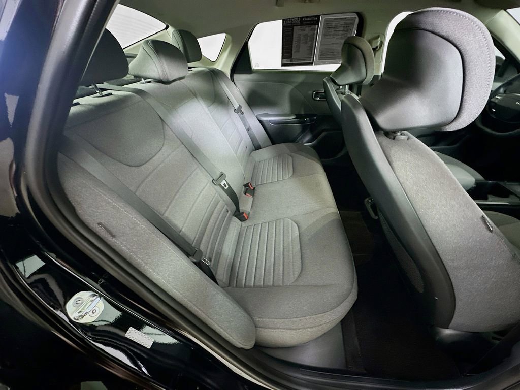 Used 2025 Kia K4 EX image 11
