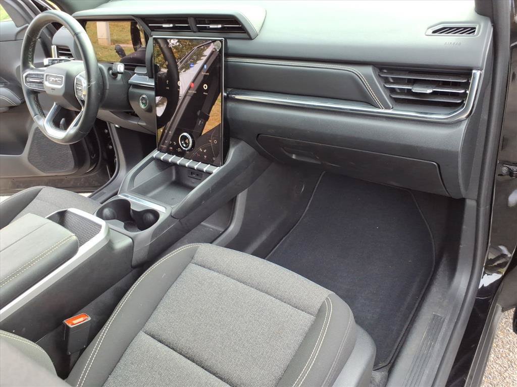 Used 2025 GMC Terrain Elevation w/ Technology Package II AWD/4WD image 15