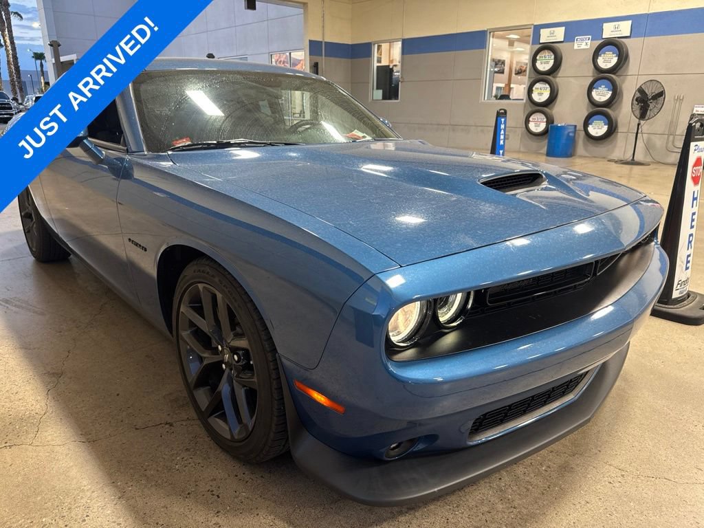 Used 2022 Dodge Challenger R/T w/ Blacktop Package RWD image 2