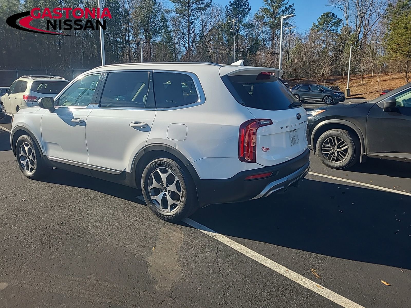 Used 2020 Kia Telluride EX w/ Towing Package image 17