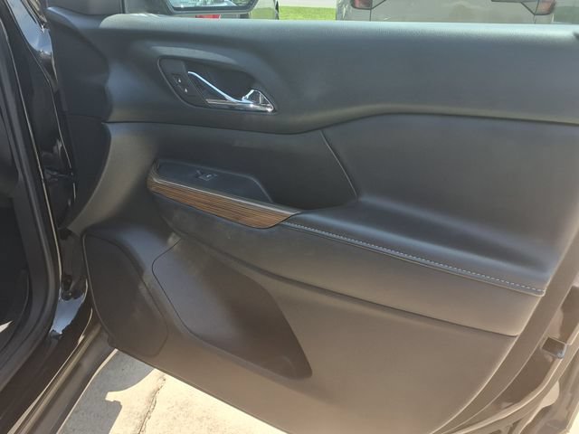 Used 2018 GMC Acadia SLE w/ LPO, Floor Liner Package AWD/4WD image 22