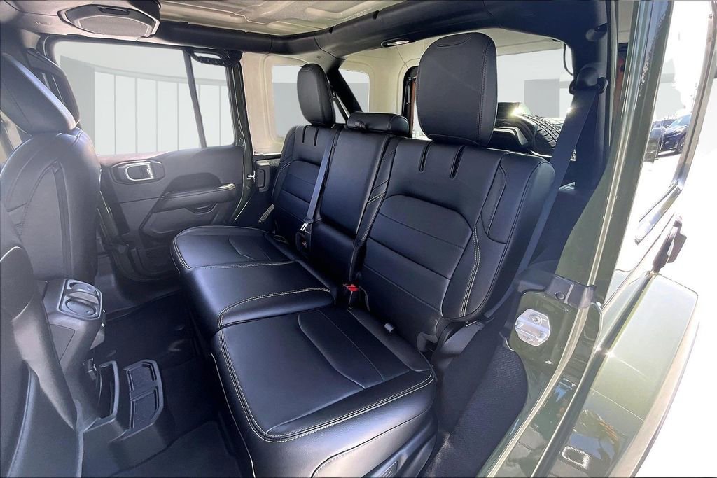 Used 2022 Jeep Wrangler Unlimited Sahara image 19