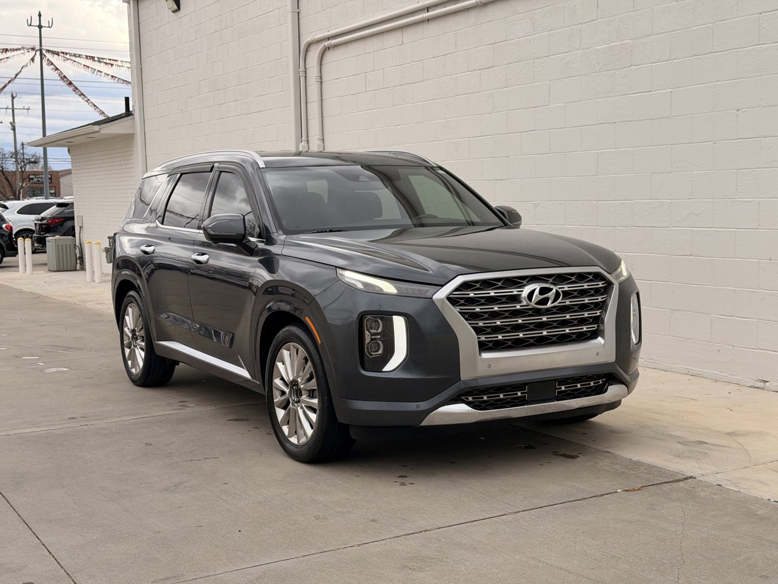 Used 2020 Hyundai Palisade Limited image 3