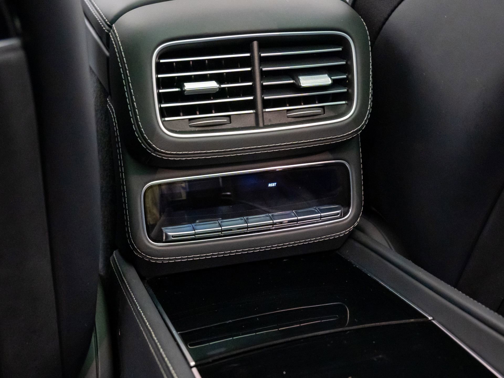 Certified 2021 Mercedes-Benz Maybach GLS 600 4MATIC image 19