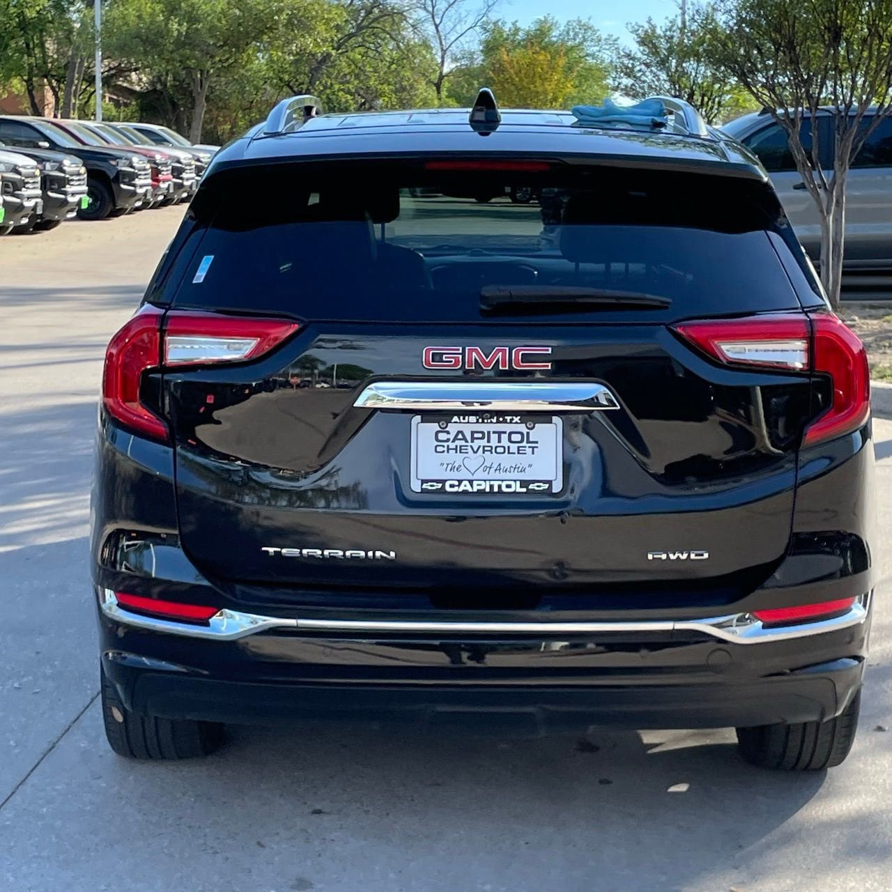 Used 2022 GMC Terrain Denali w/ LPO, Cargo Package image 5