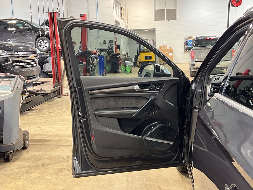 Used 2020 Audi SQ5 Prestige image 9