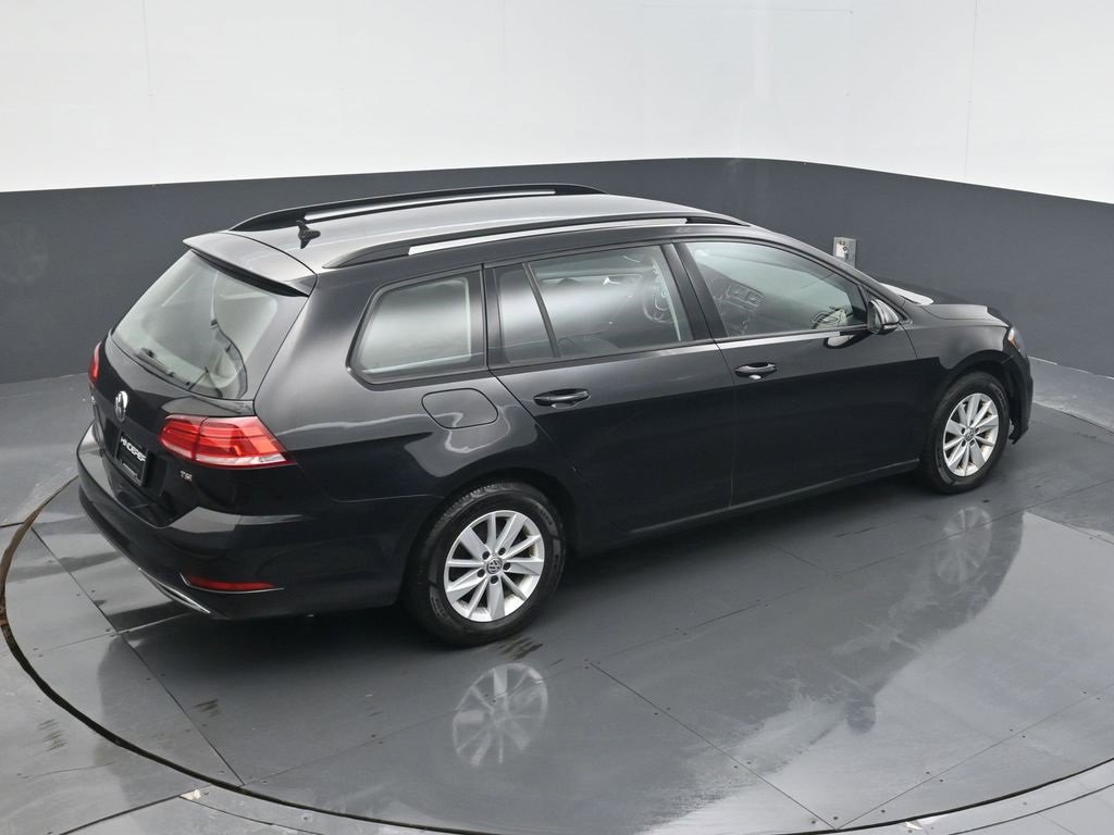 Used 2018 Volkswagen Golf S image 21