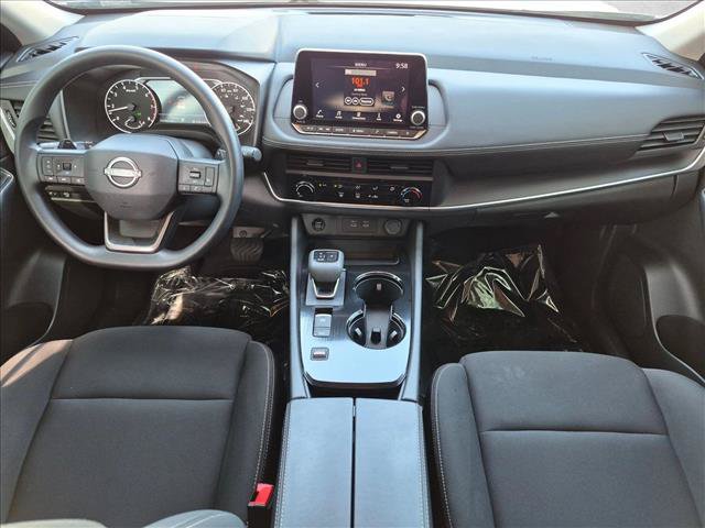 Used 2025 Nissan Rogue S FWD image 19
