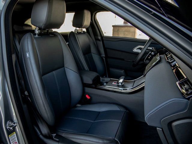 Used 2025 Land Rover Range Rover Velar Dynamic SE image 26