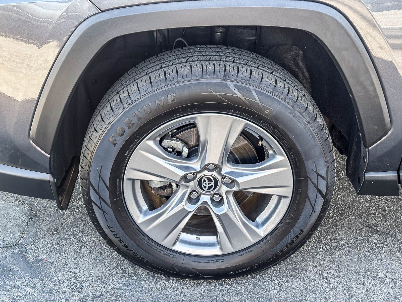 Used 2024 Toyota RAV4 XLE FWD image 11