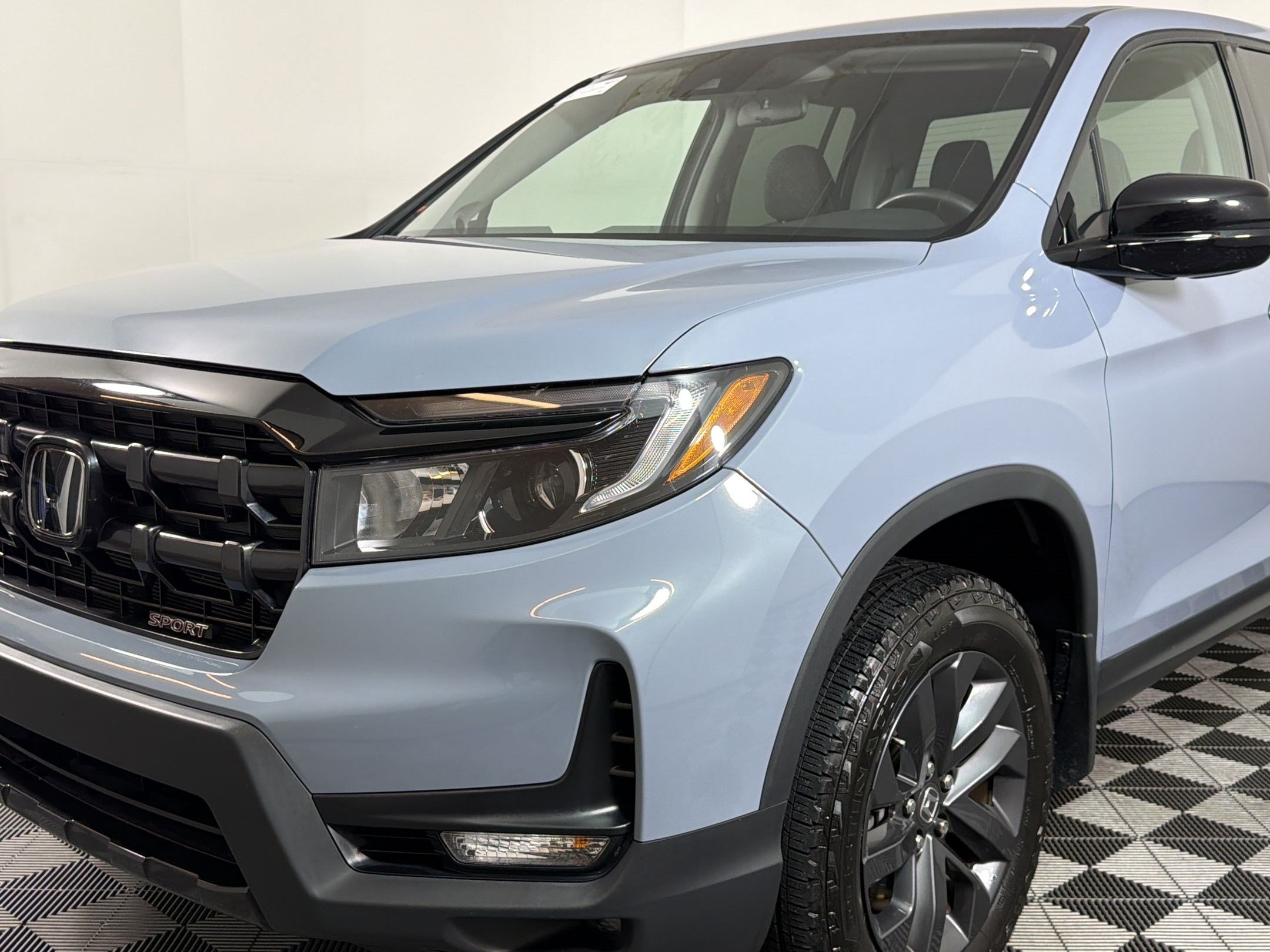 Used 2025 Honda Ridgeline Sport image 19