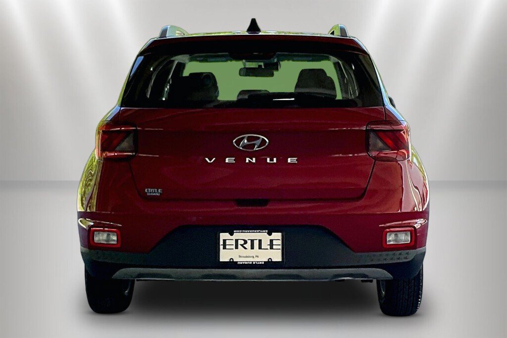 Used 2020 Hyundai Venue SEL FWD image 6