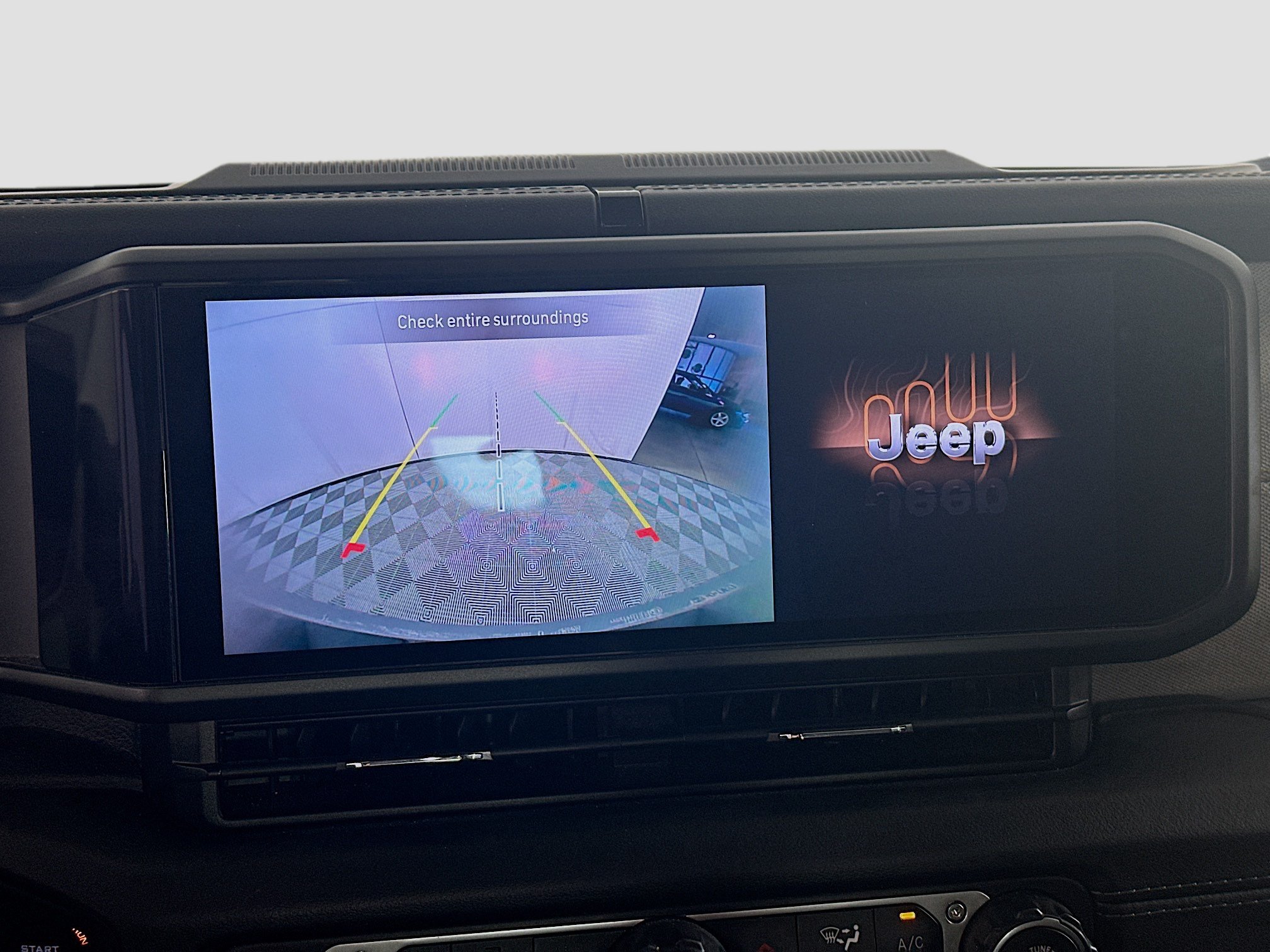 Used 2024 Jeep Wrangler Unlimited Sahara AWD/4WD image 22