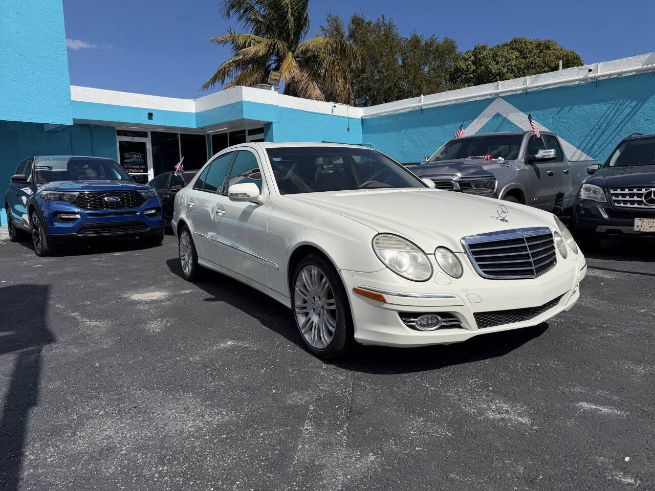 Used 2007 Mercedes-Benz E 350 4MATIC Sedan image 5