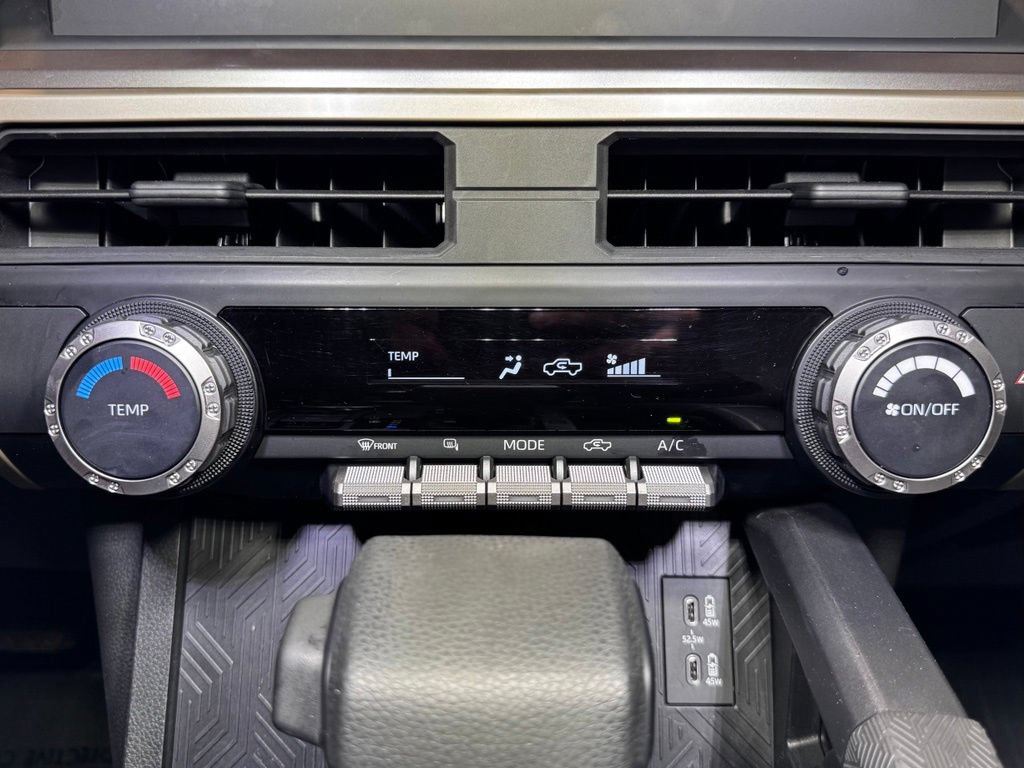 Certified 2025 Toyota Tacoma SR5 AWD/4WD image 35