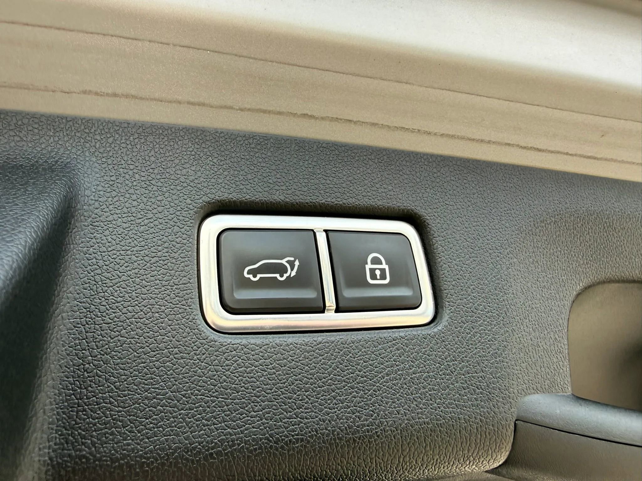 Used 2022 Kia Sorento SX image 37