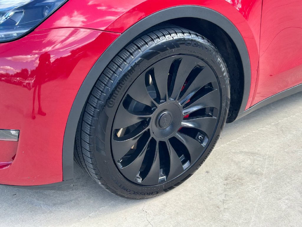 Used 2023 Tesla Model Y Long Range AWD/4WD image 9