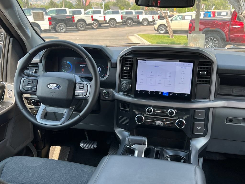 Used 2025 Ford F150 Lightning XLT AWD/4WD image 21