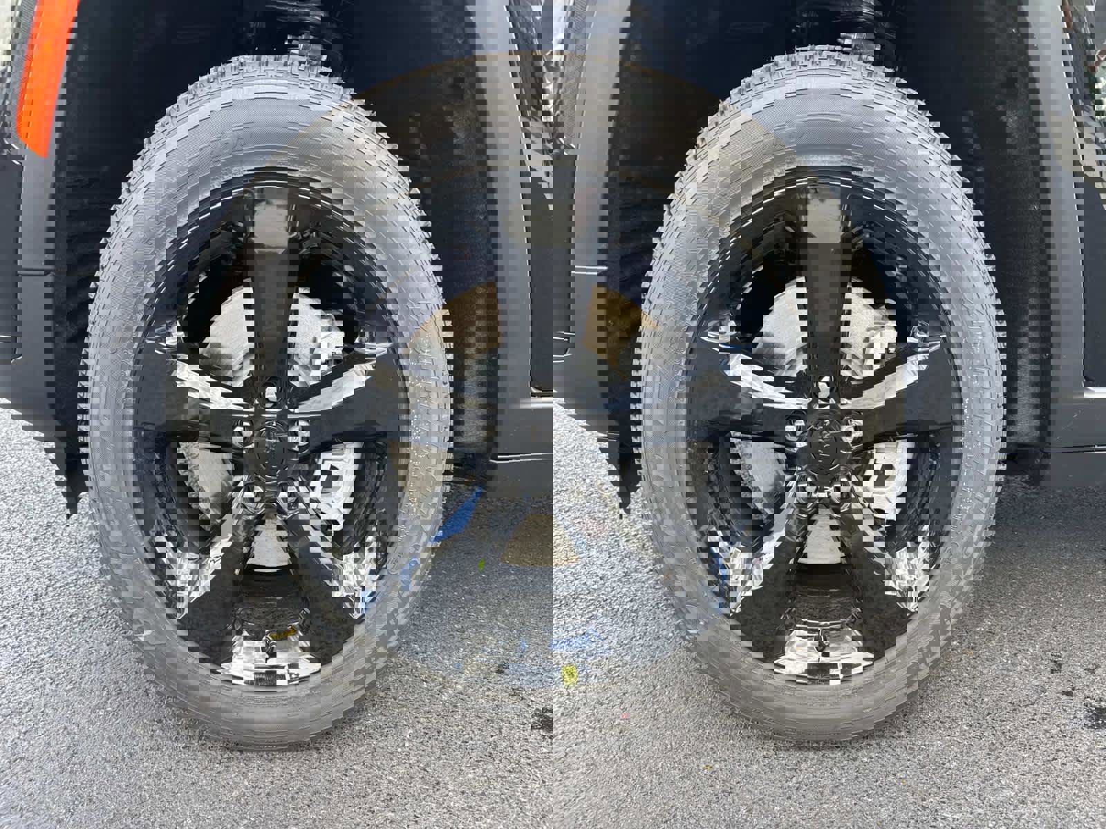 Used 2025 Jeep Grand Cherokee L Laredo w/ Luxury Tech Group I image 3