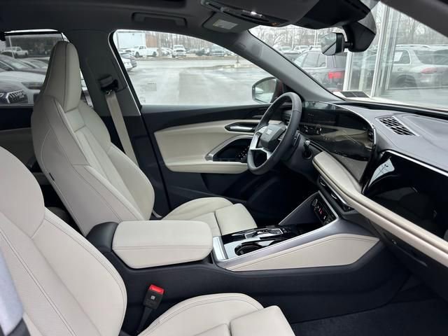 New 2025 Audi Q5 Premium Plus image 25