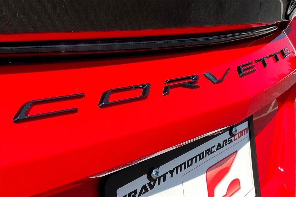 Used 2022 Chevrolet Corvette Stingray Preferred Cpe w/ Engine Appearance Package RWD image 21