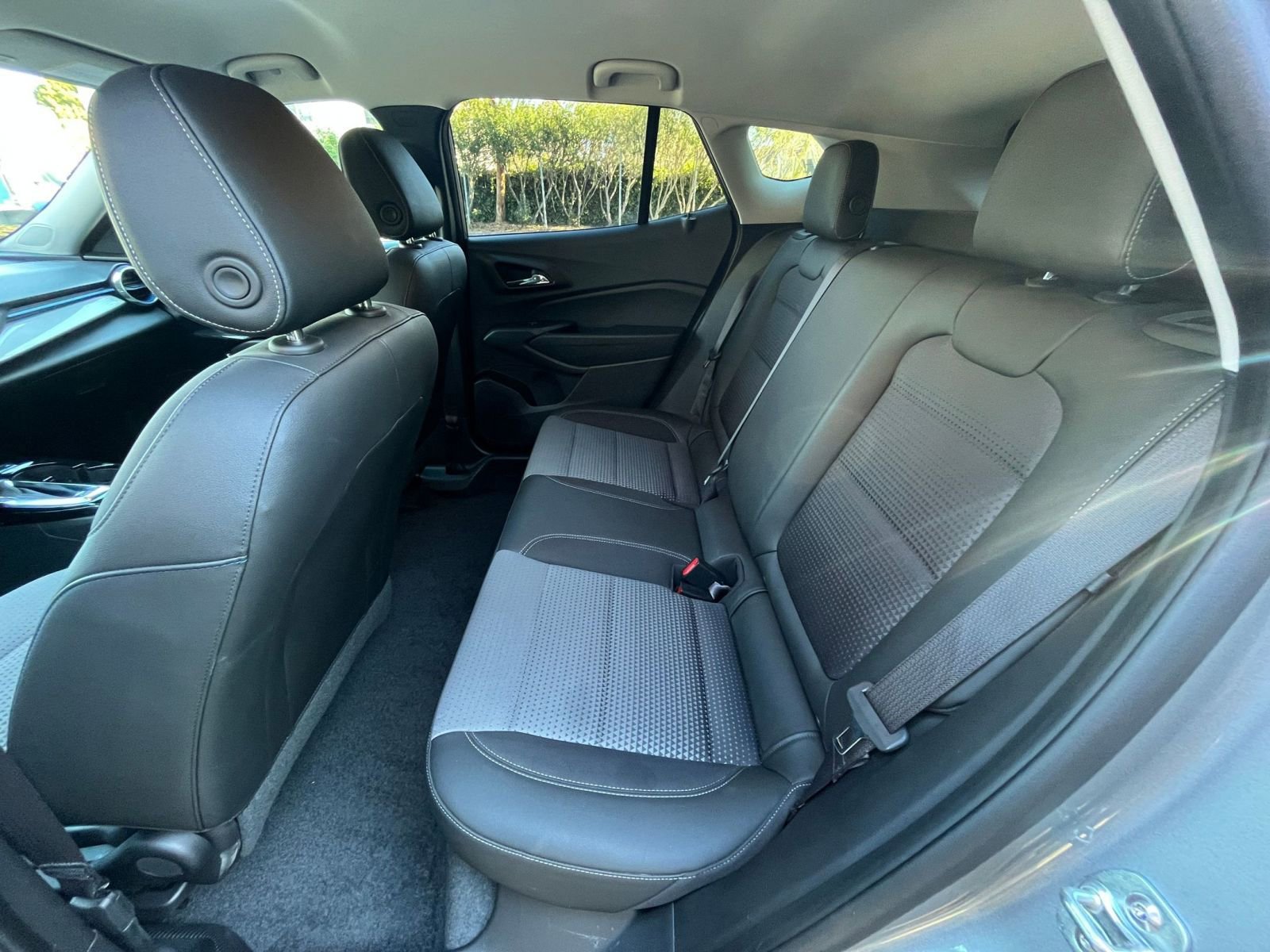 Used 2025 Chevrolet Trax LT image 24