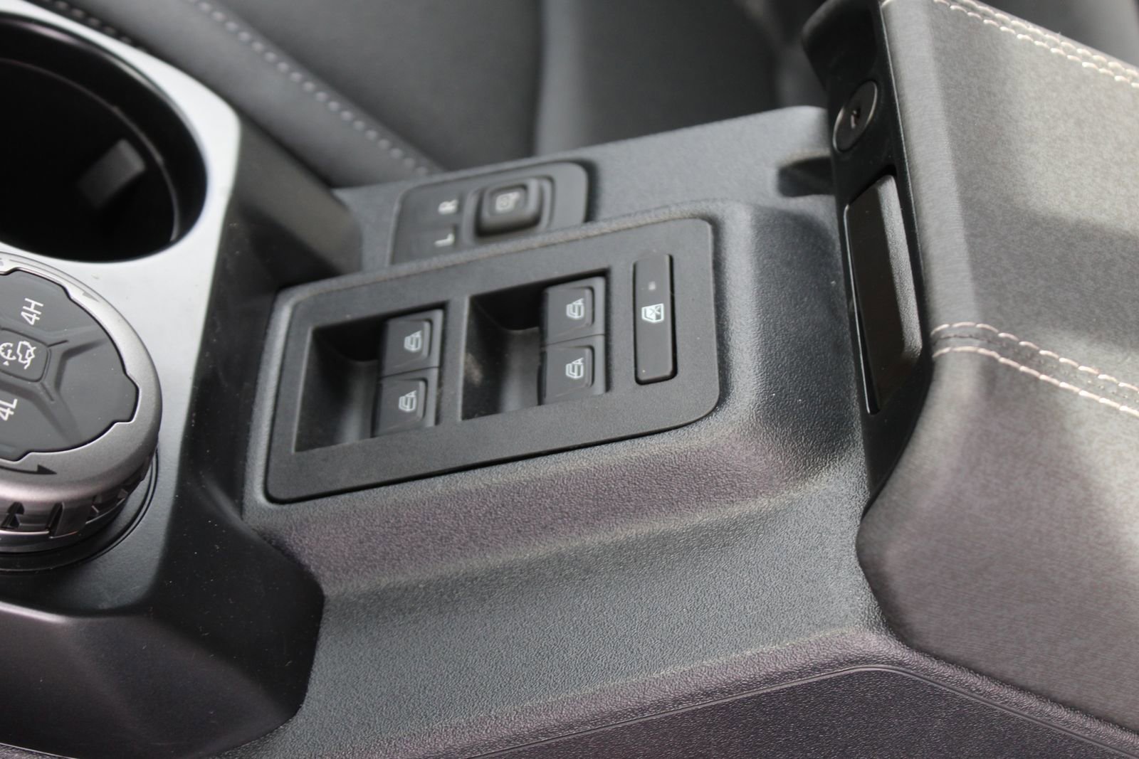 New 2025 Ford Bronco Big Bend image 24