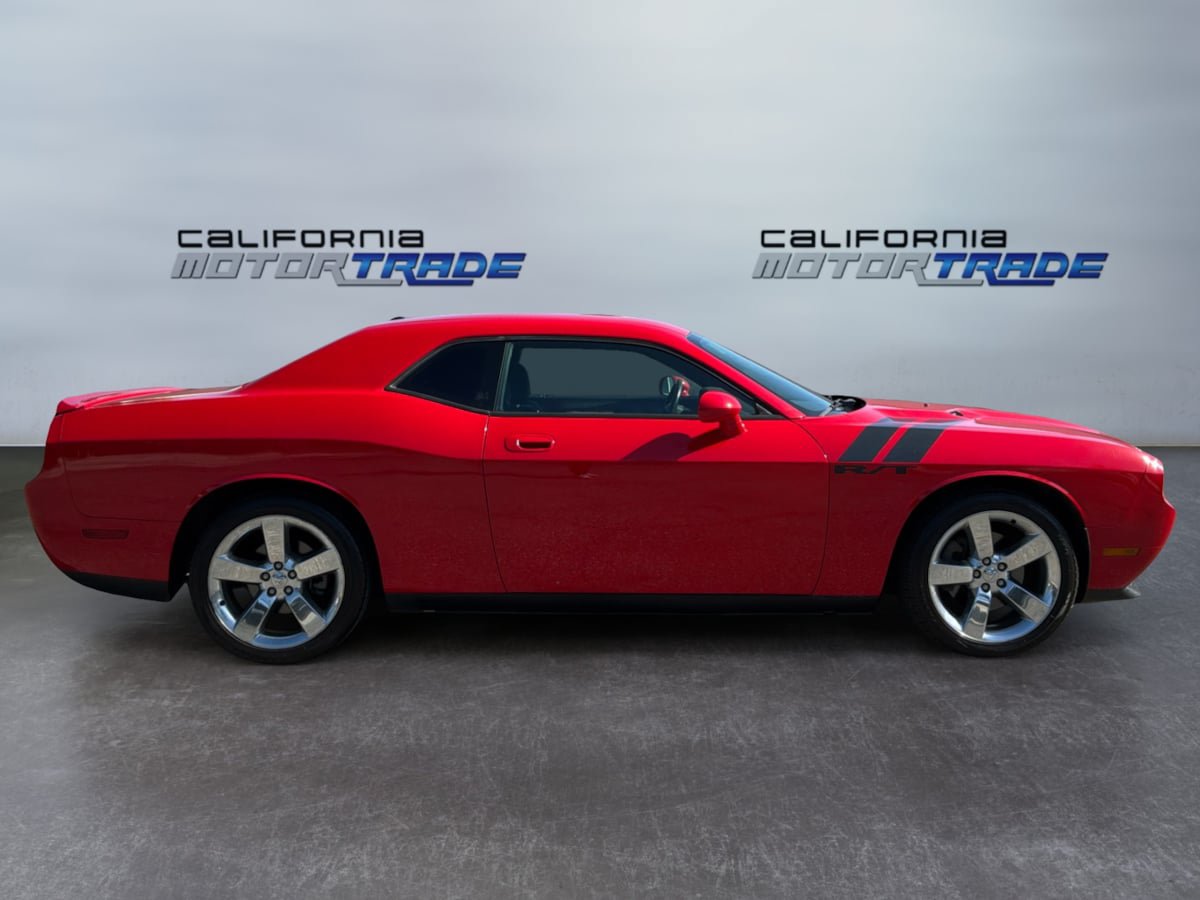 Used 2010 Dodge Challenger R/T w/ Sound Group RWD image 4
