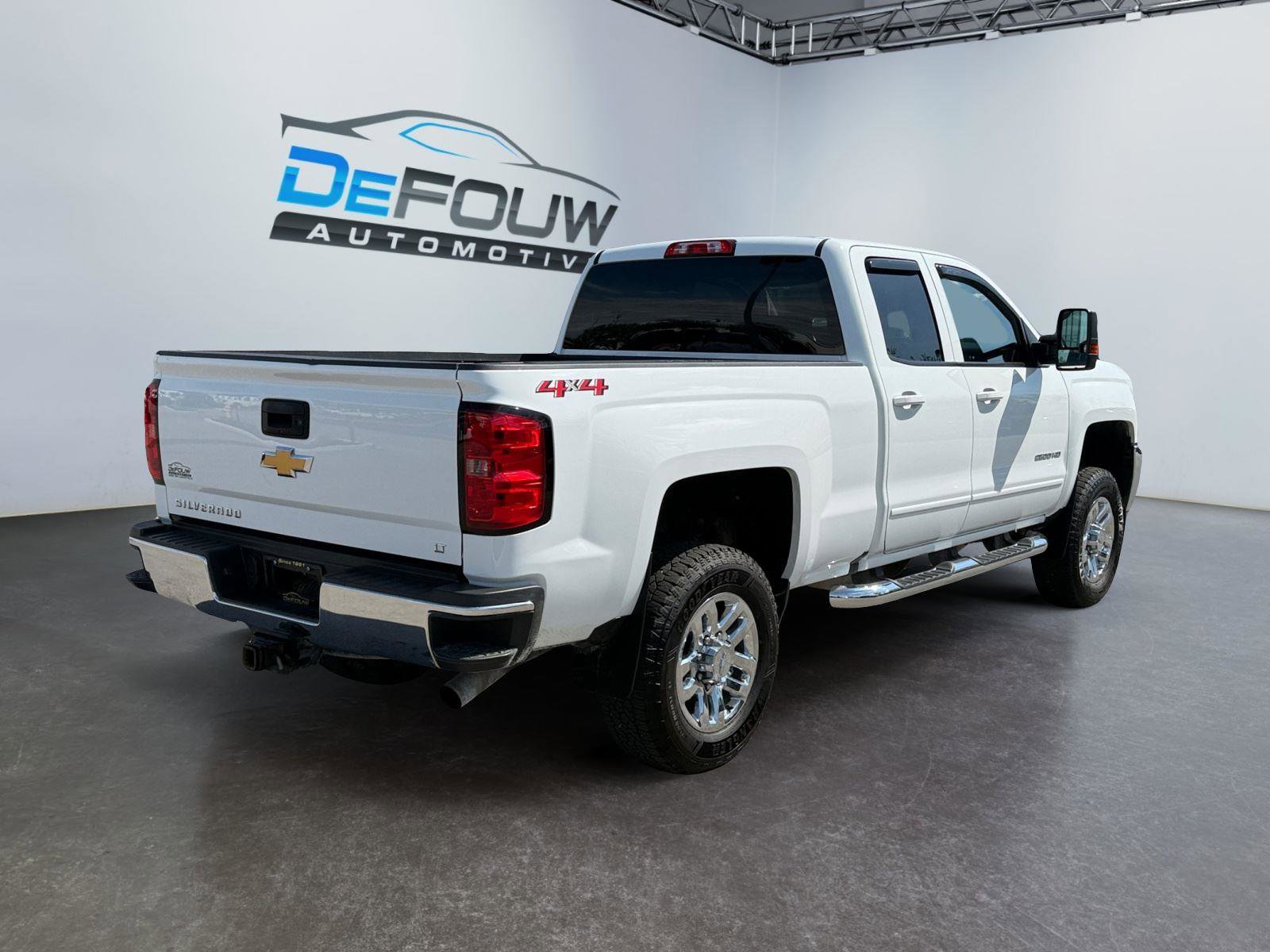 Used 2019 Chevrolet Silverado 2500 LT w/ All Star Edition AWD/4WD image 3