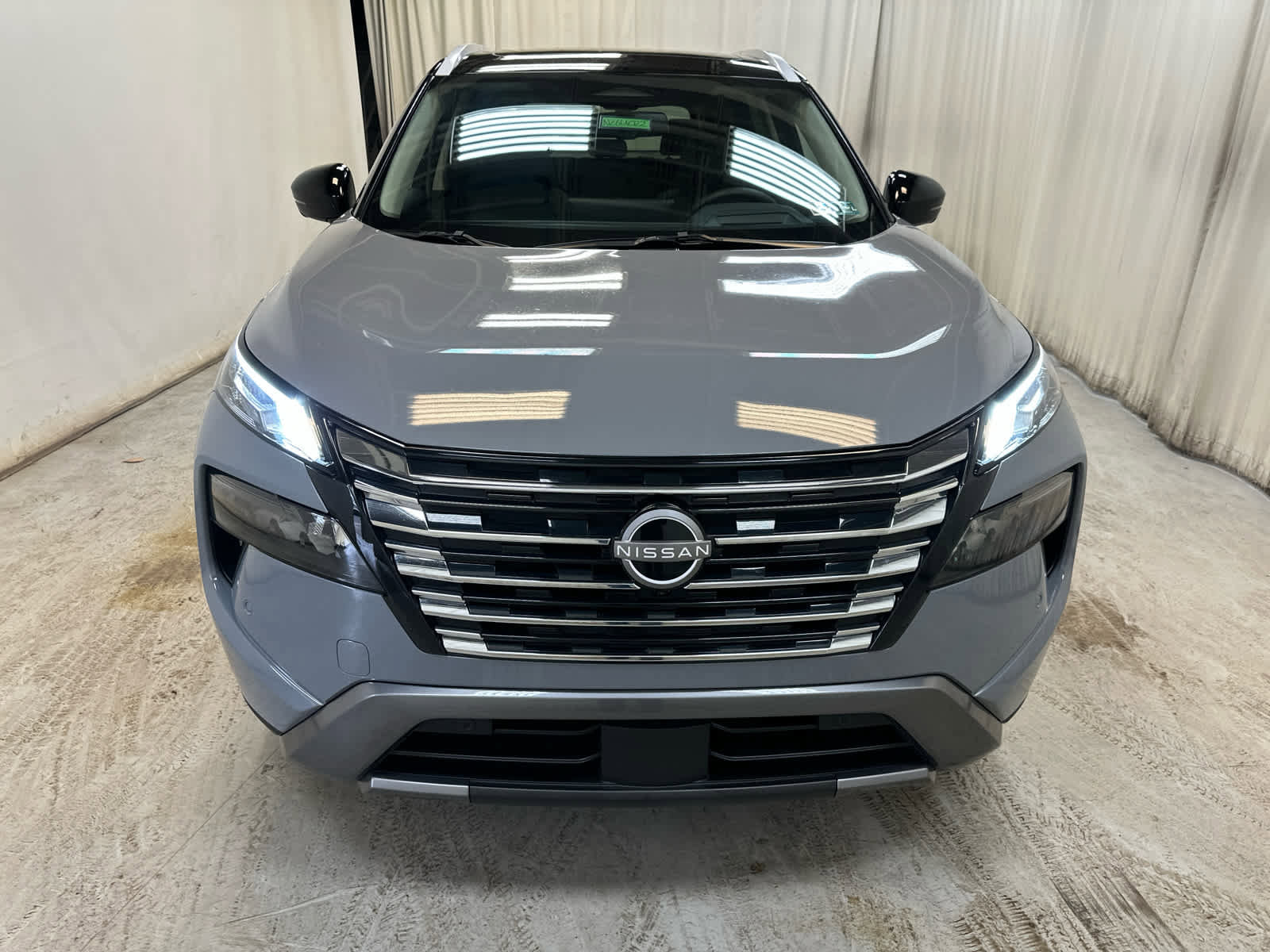 Certified 2025 Nissan Rogue SL w/ Tech Package image 7