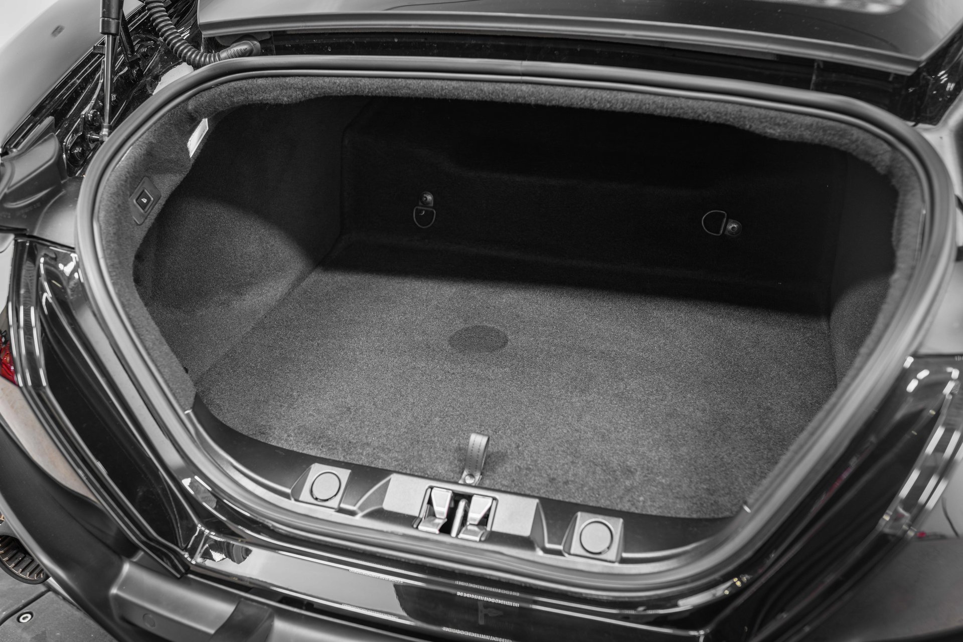 Certified 2024 Ferrari Roma Base image 24