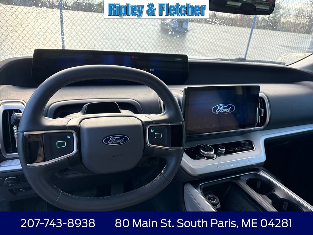 Used 2025 Ford Expedition Active AWD/4WD image 11