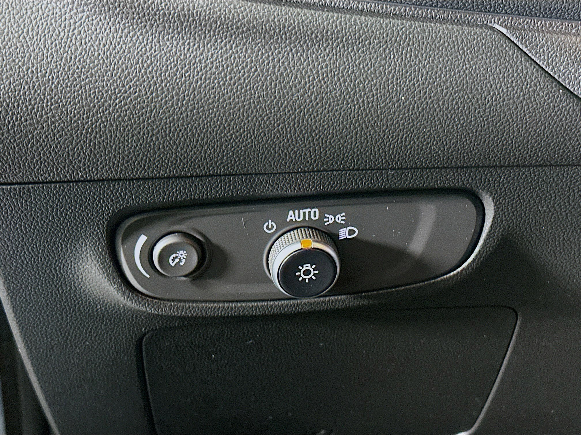 Used 2024 Buick Encore GX Preferred image 17