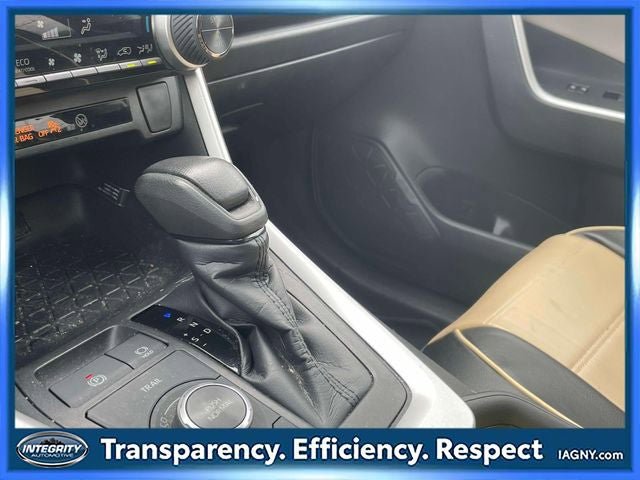 Used 2021 Toyota RAV4 XLE w/ Convenience Package image 31