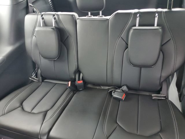 New 2026 Chrysler Pacifica Select w/ S Appearance Package FWD image 10