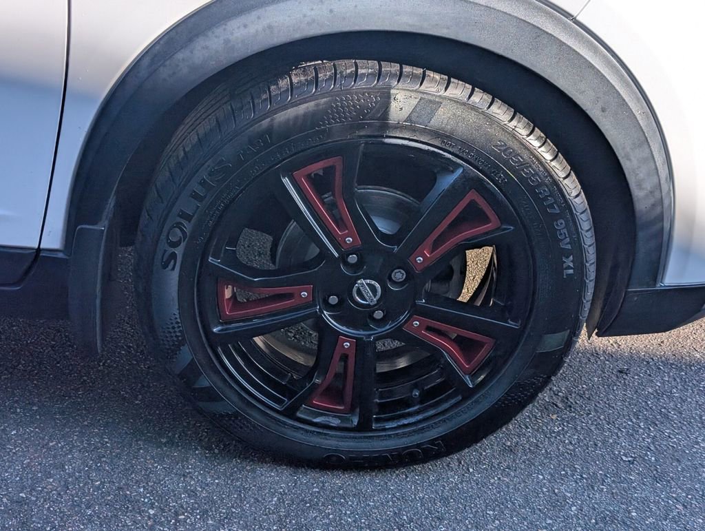 Used 2019 Nissan Kicks SR w/ SR Premium Package image 9