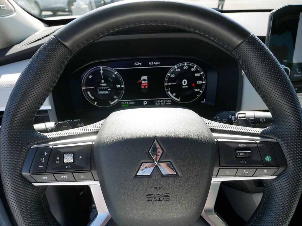 Used 2023 Mitsubishi Outlander SEL AWD/4WD image 29