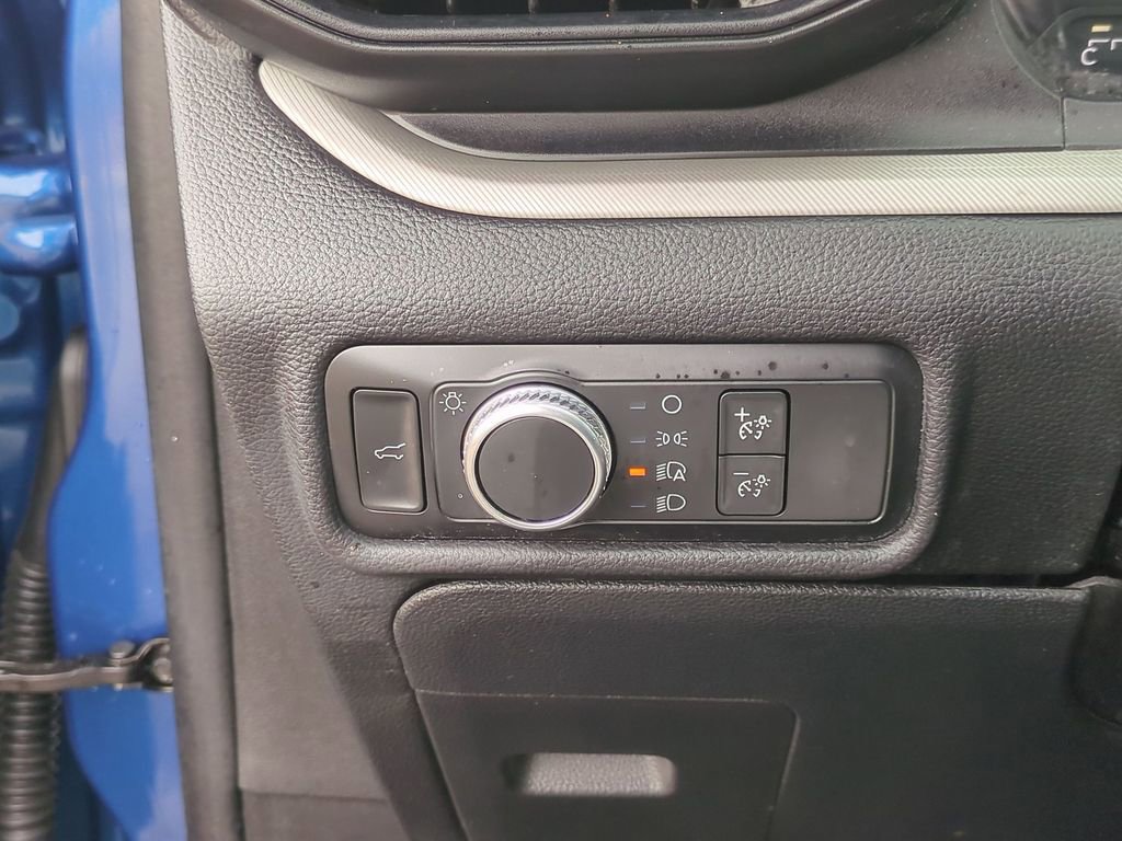 Used 2020 Ford Explorer XLT image 24