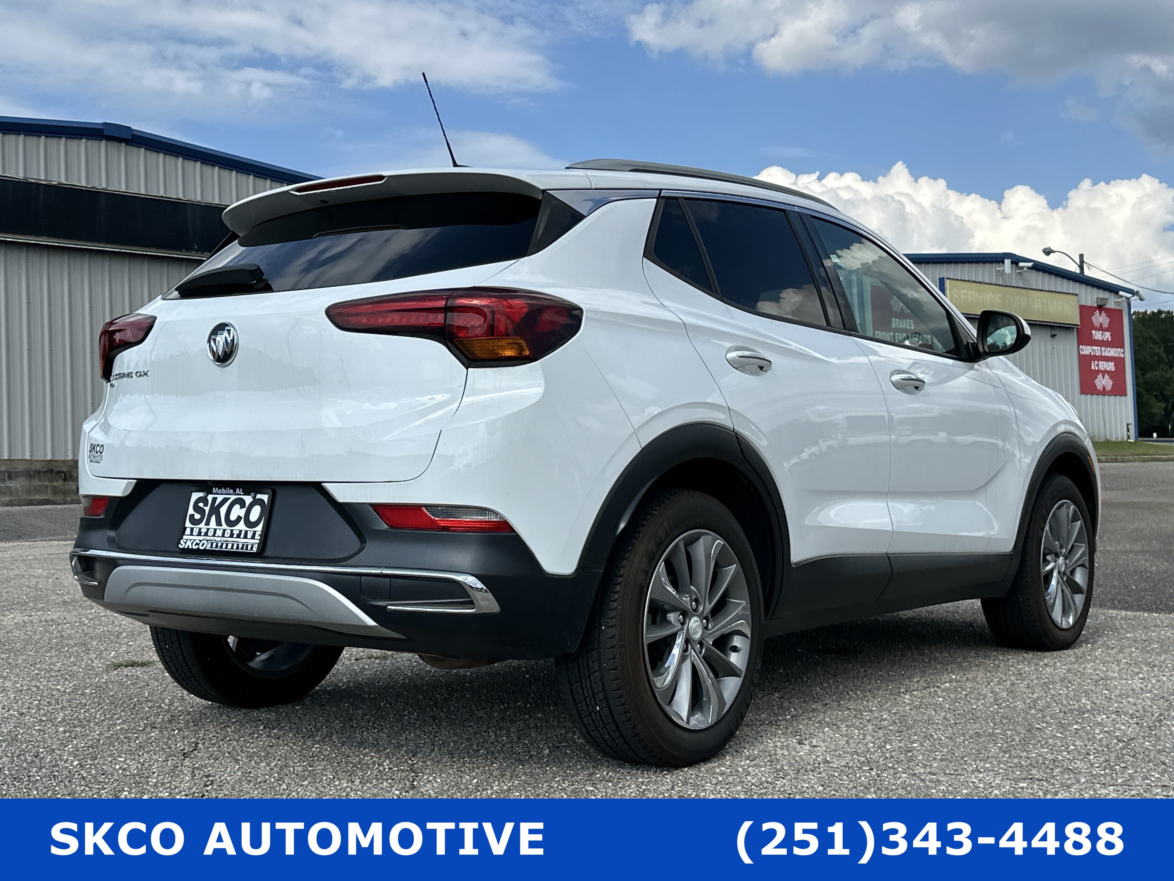 Used 2021 Buick Encore GX Essence w/ Experience Buick Package AWD/4WD image 5