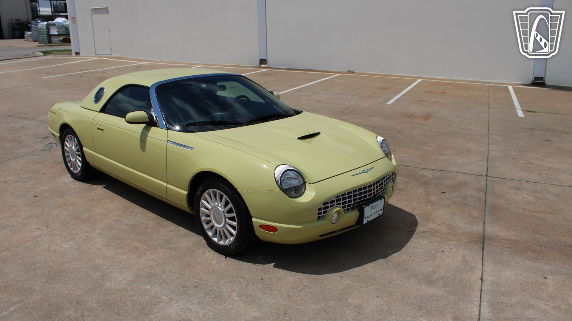 Used 2005 Ford Thunderbird RWD image 39