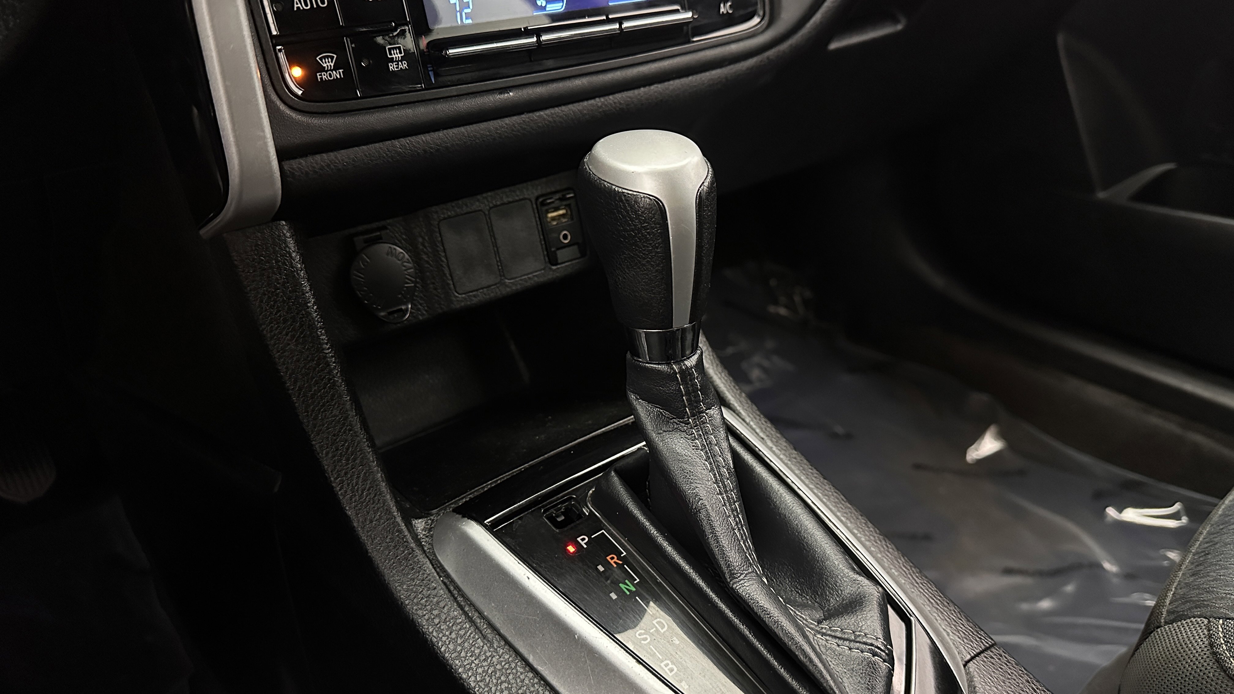 Used 2019 Toyota Corolla LE image 15