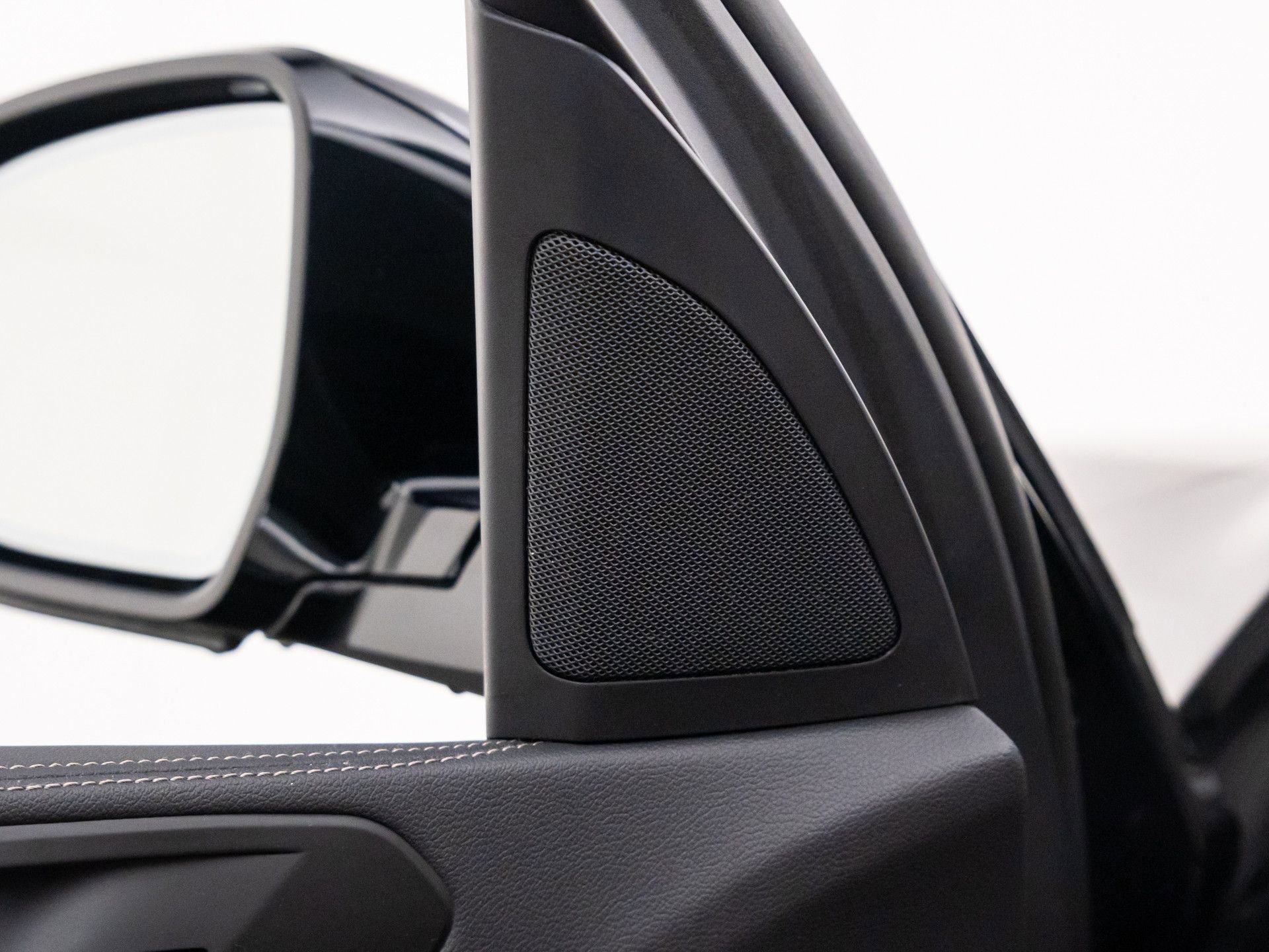 Used 2023 BMW X5 xDrive40i w/ Premium Package image 13