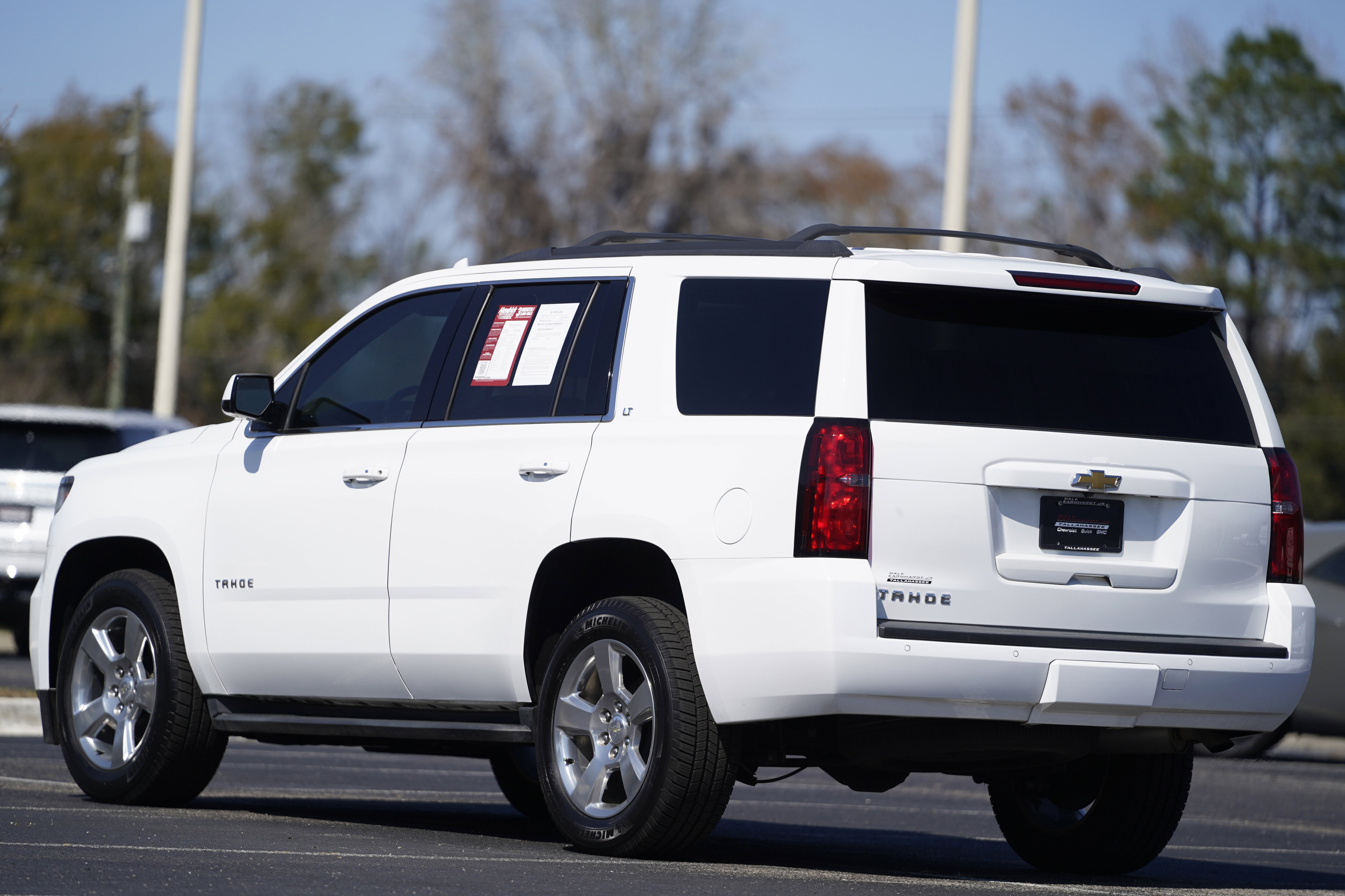 Used 2020 Chevrolet Tahoe LT w/ Luxury Package image 3