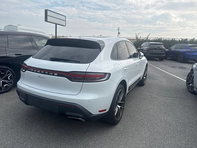 Used 2024 Porsche Macan AWD/4WD image 9