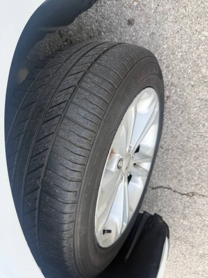 Used 2014 Ford Taurus SEL AWD/4WD image 34