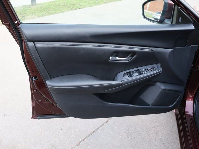 Used 2025 Nissan Sentra SV image 21