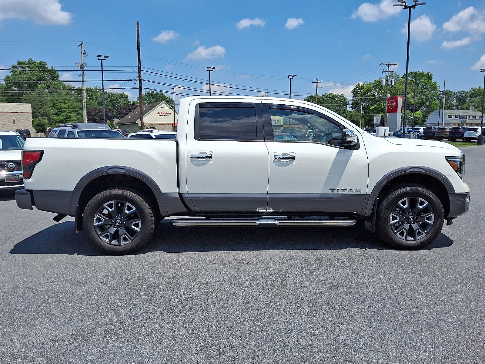Used 2024 Nissan Titan Platinum Reserve w/ Moonroof Package image 8