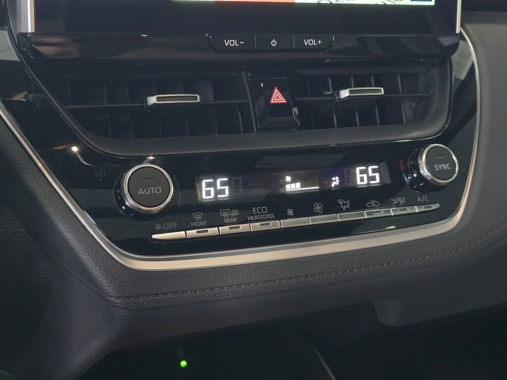 Used 2026 Toyota Corolla Cross XLE w/ Convenience Package image 31